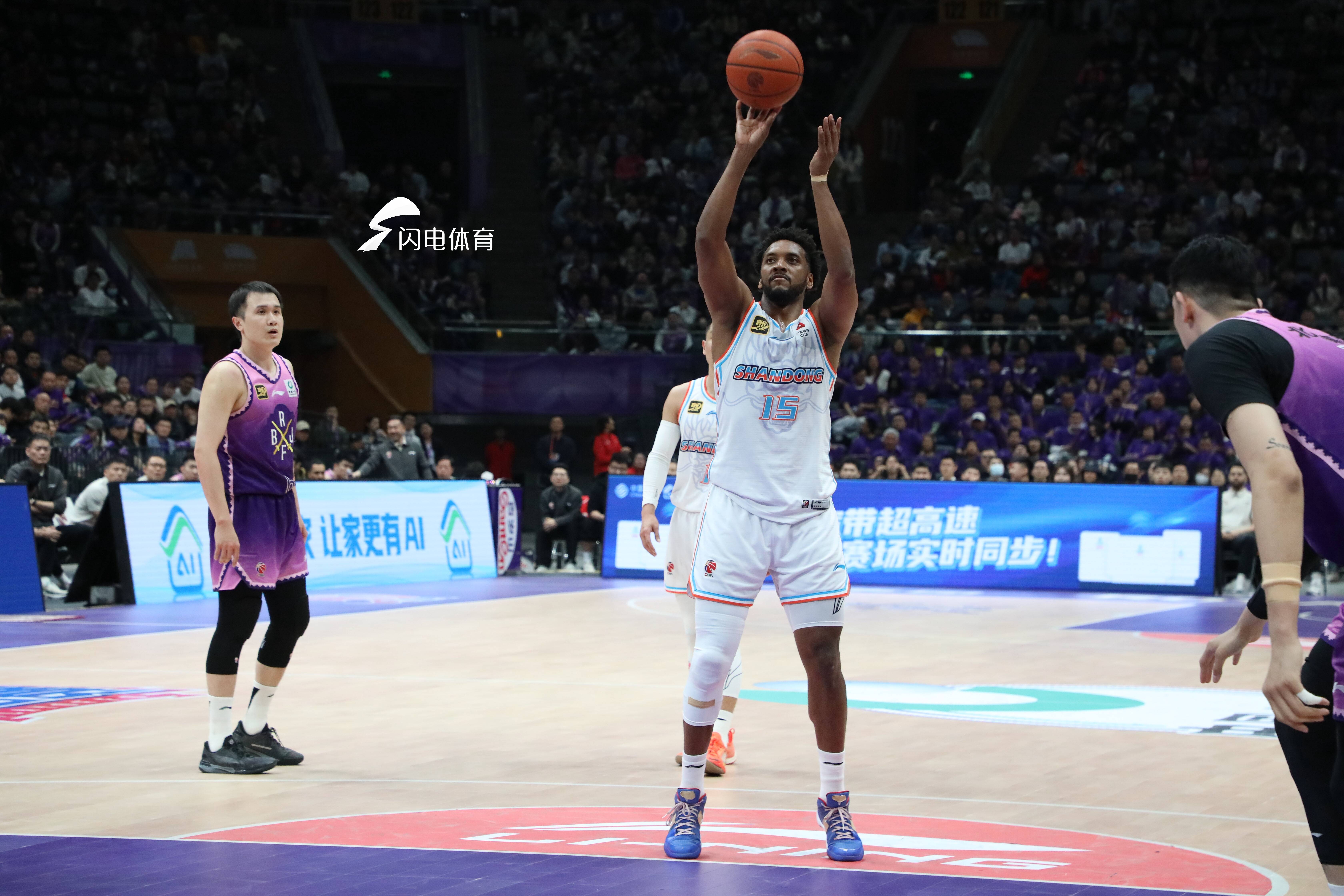 山东男篮力克吉林队,赢得了比赛 山东男篮力克吉林队,赢得了比赛