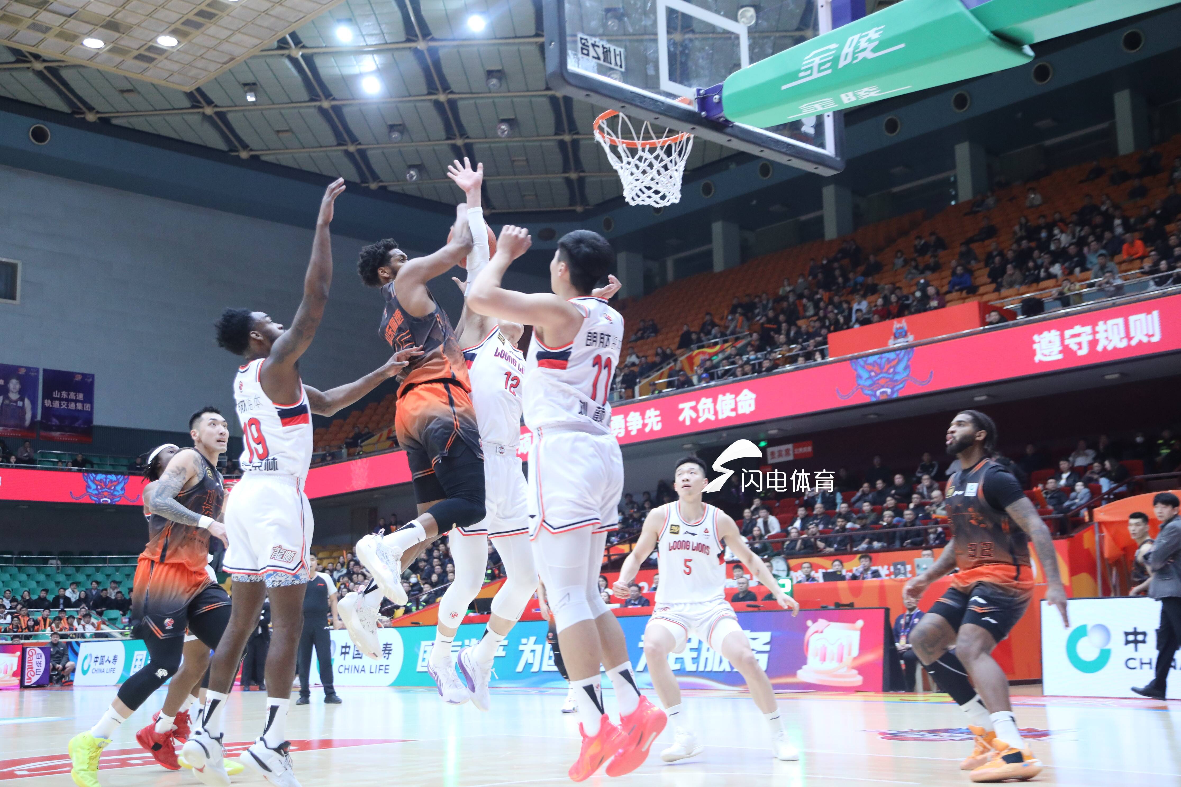 山东男篮力克吉林队,赢得了比赛 山东男篮力克吉林队,赢得了比赛