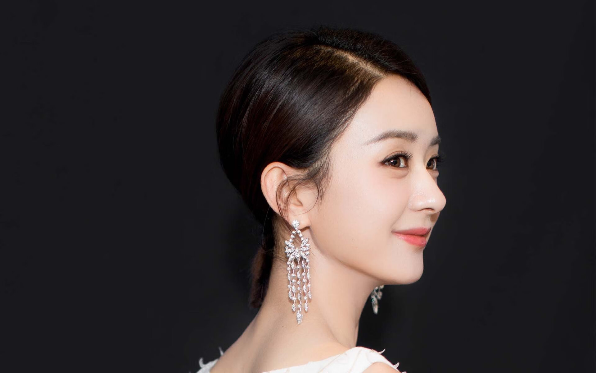 摧枯拉朽!凯尔特人主场狂屠马刺,季后赛版图再掀波澜